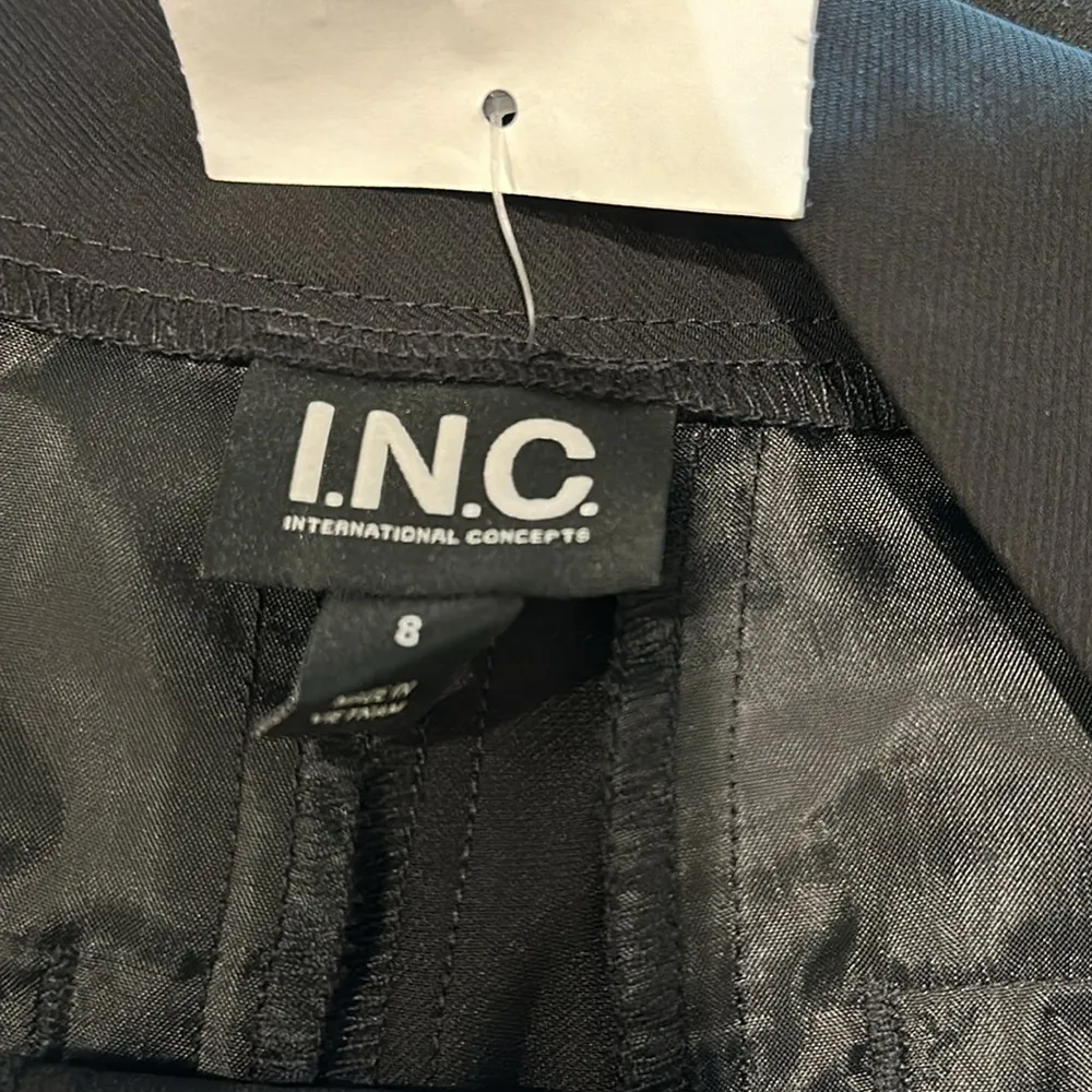 Inc international Concepts skort with gold buckle Black Size 8 - Image 5