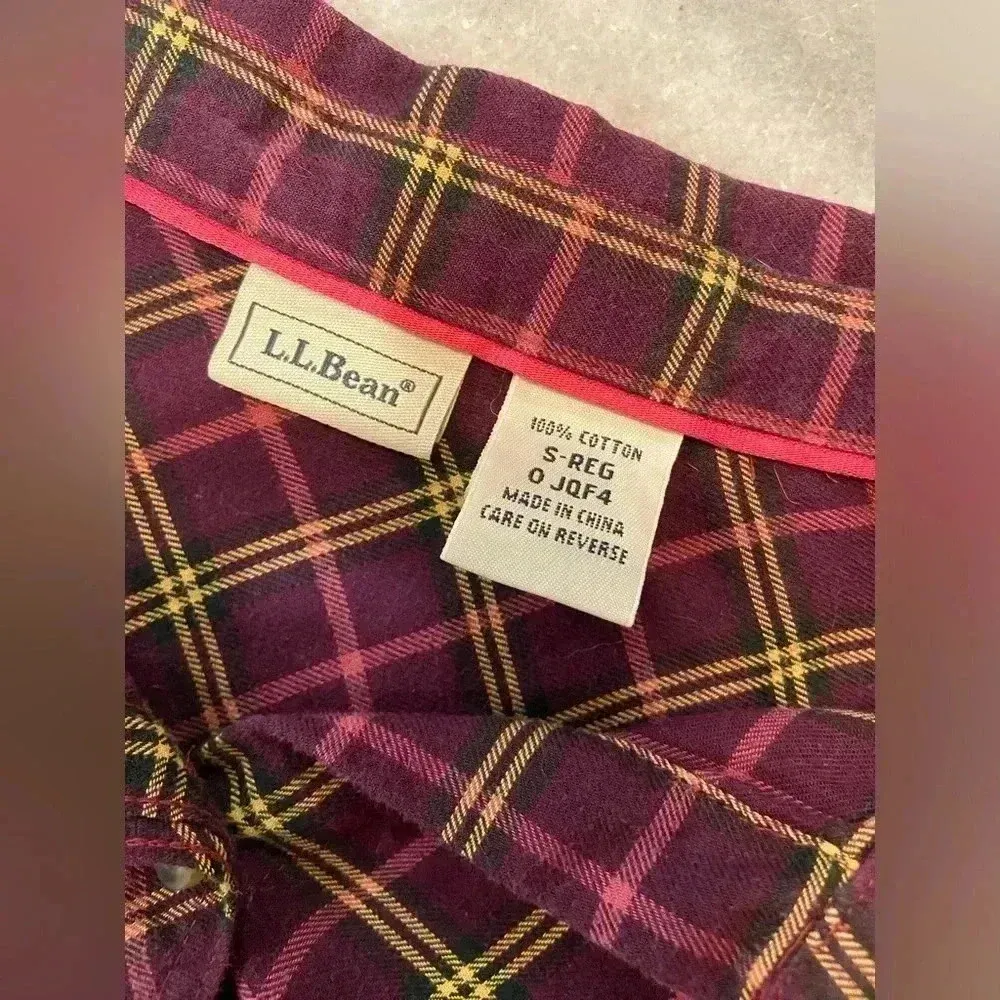 L.L. Bean Purple Pink Cotton Plaid Flannel Roll Tab Sleeve Button Down Size S - Image 9