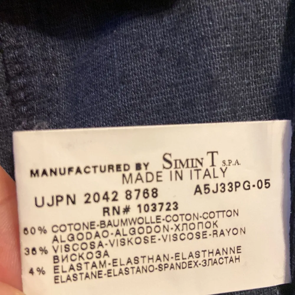 Armani Jeans size 31 made in Italy navy color very soft - Image 7