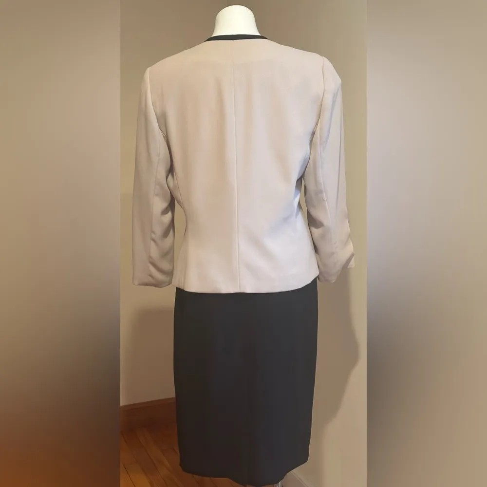 Le Suit Paris New York Beige & Black Top.Skirt Set Top Is Double Breasted Sz 12P - Image 5
