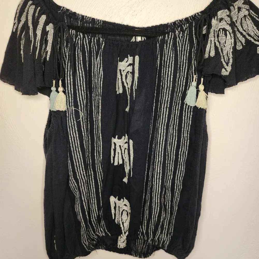 NWT Free People Womens Bohemian Embroidered Pukka Tee Blouse Shirt Grey Size M - Image 3