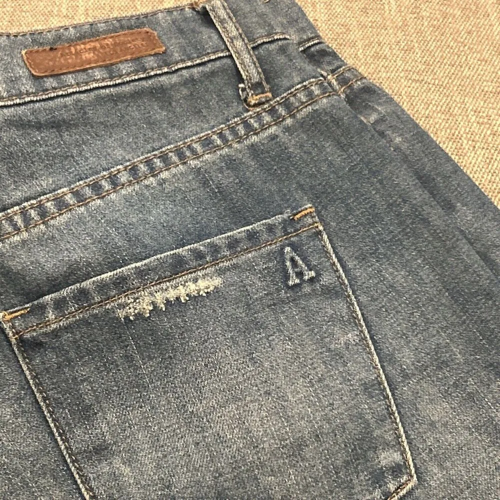Articles Of Society Shorts Women’s Size 27 Blue Distressed Denim Jean - Image 8