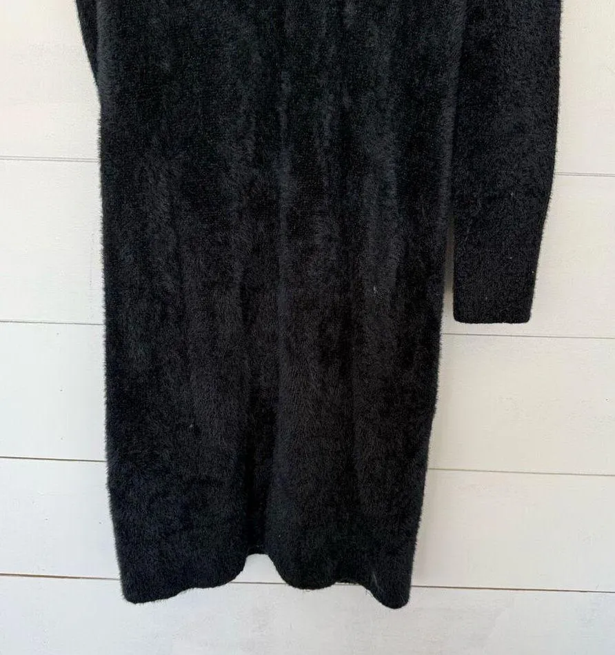 Banana Republic Women’s Medium Black Fuzzy Turtleneck Sweater - Image 5