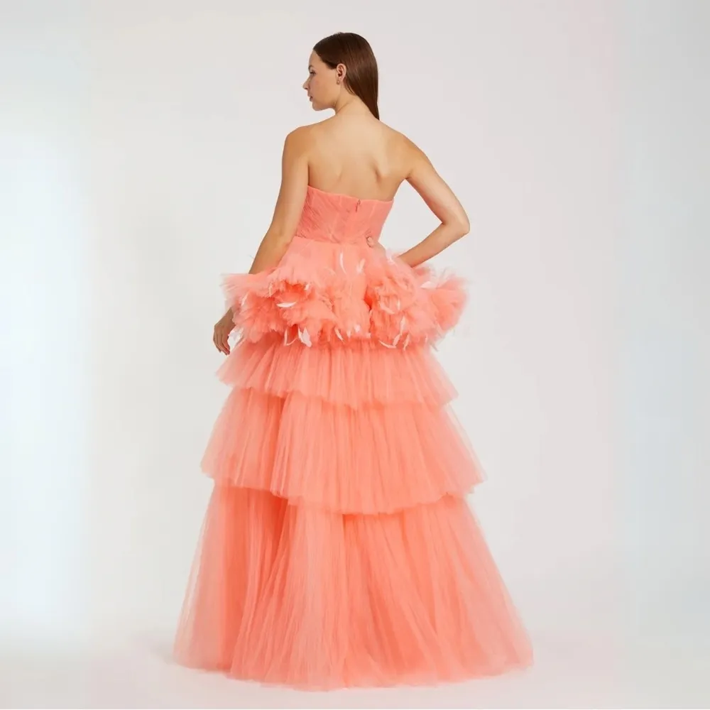Mac Duggal Coral Strapless Sweetheart Tulle Gown w. Feather Detail 20572 size 2 - Image 2
