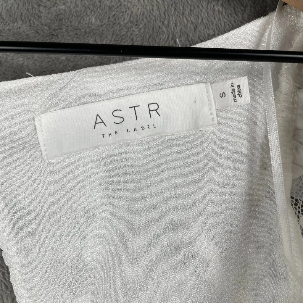 ASTR The Label Women’s S White Lace Puff Sleeve Mini Dress Coquette Cottagecore - Image 3