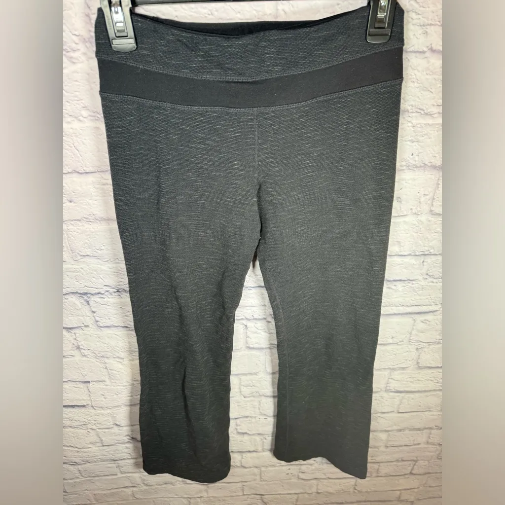 Lululemon‎ activewear wide leg flare leggings women’s size 4 pants - Image 4