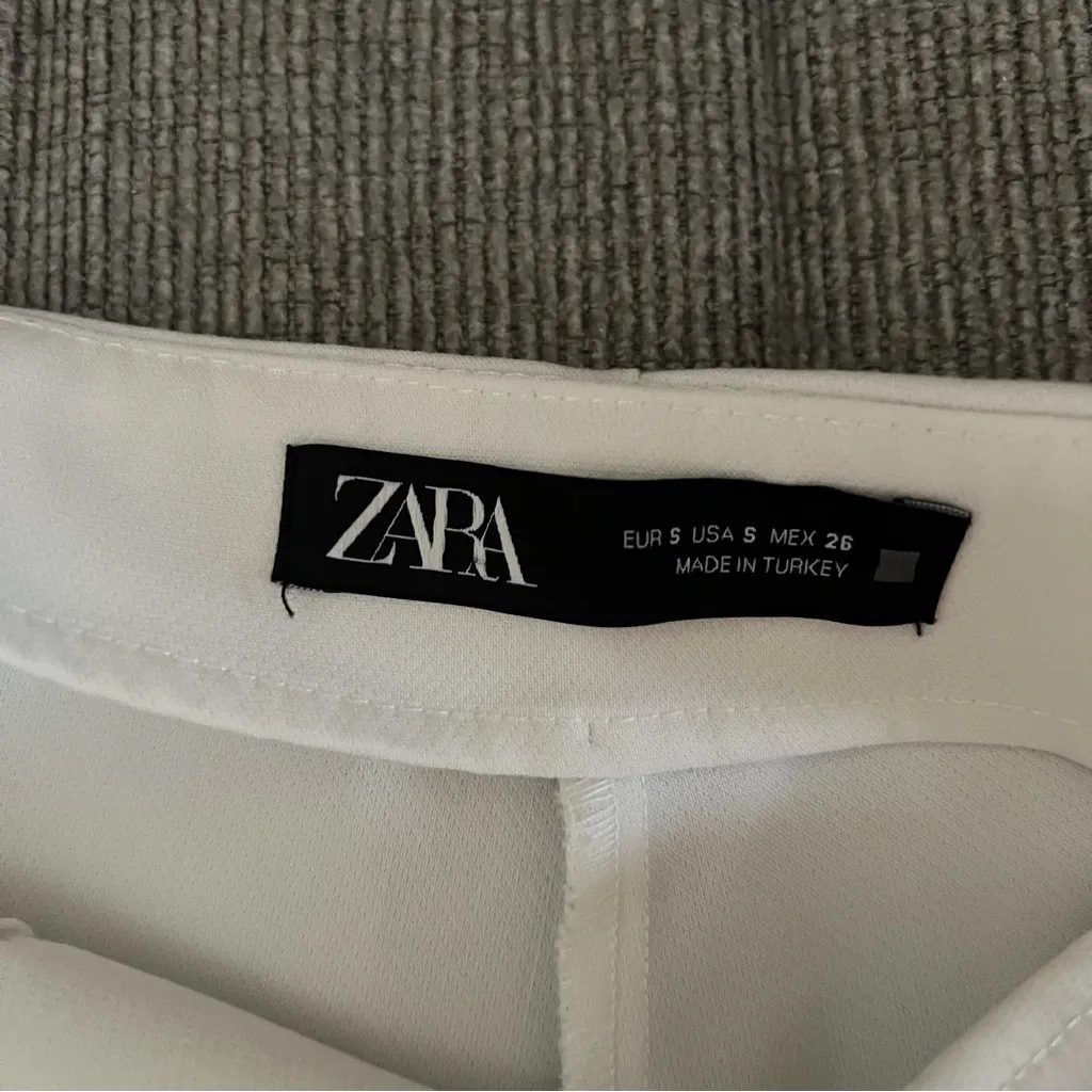 ZARA White Skort – Size Small – Made in Turkey - Image 3