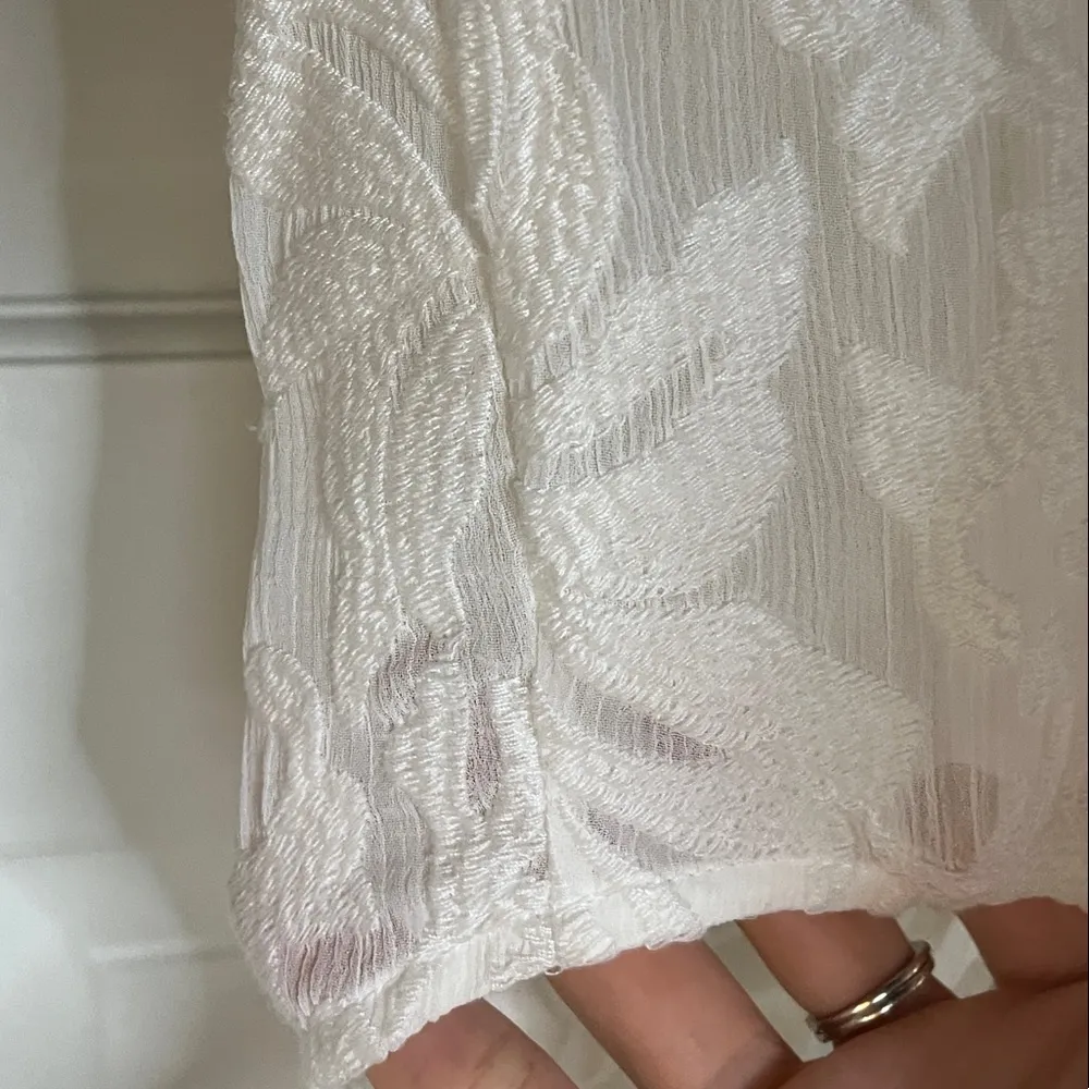 Sundance White Leaf Swirl Floral Print Lace V Neck Tank Top - Size XS - Image 5