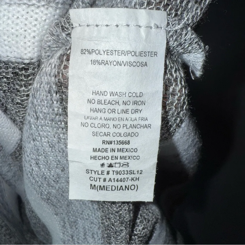 NWT Teenbell Gray & White Striped Women's turtleneck light Sweater Size Medium - Image 8