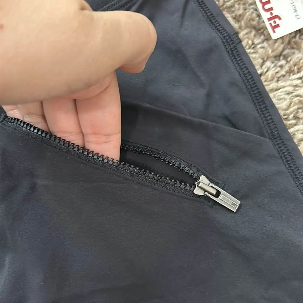 Lucy Black Pull On Athletic Skirt Zipper Pocket Design Lightweight Sz XL NWT - Image 3