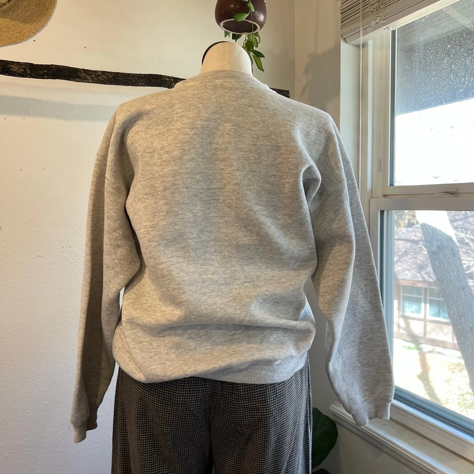 Vintage 90s USA Gray Holiday Xmas Polar Bear Crewneck Sweatshirt Size Large - Image 5