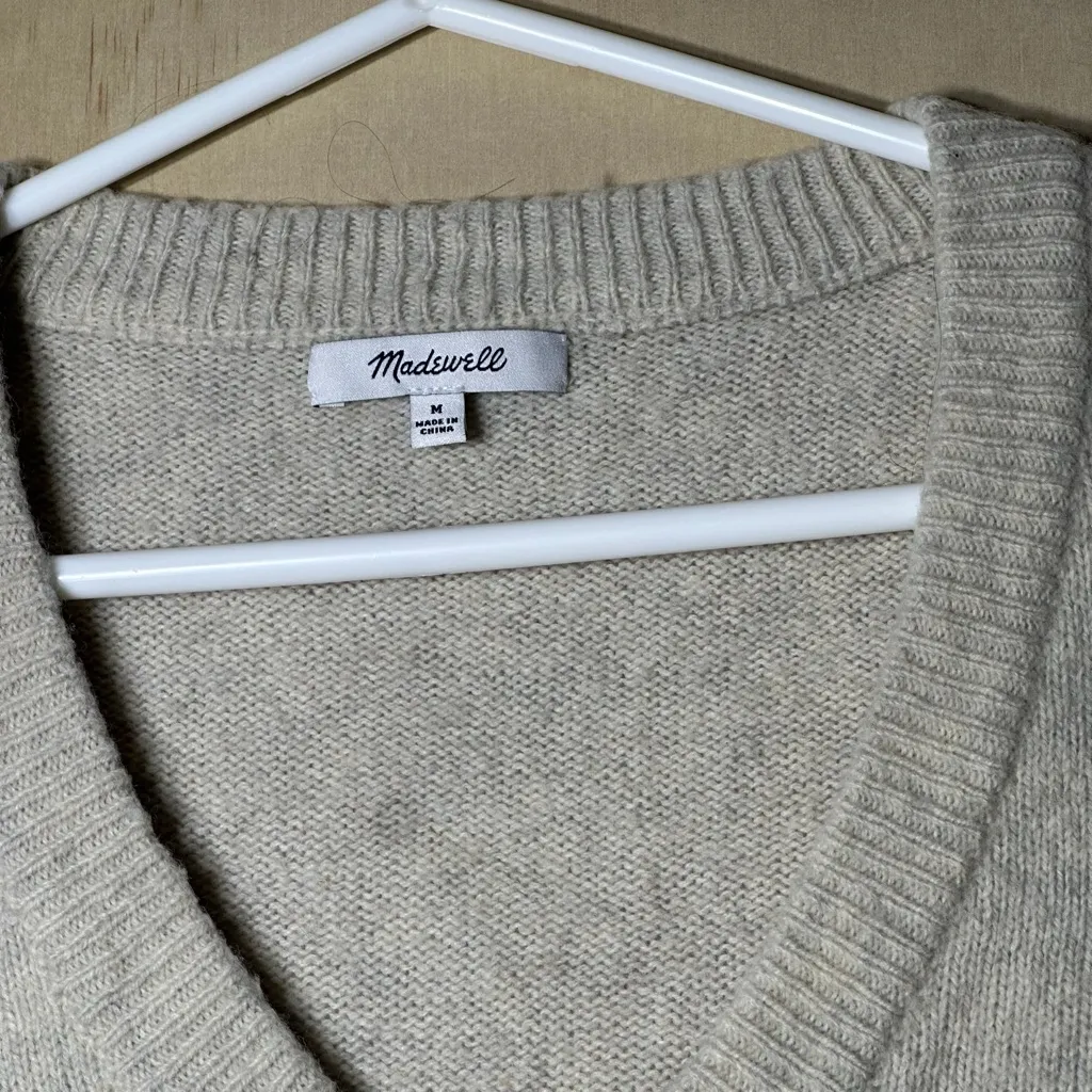 Madewell Neutral Wool Blend Bubble Sleeve V Neck Knit Sweater Medium - Image 3