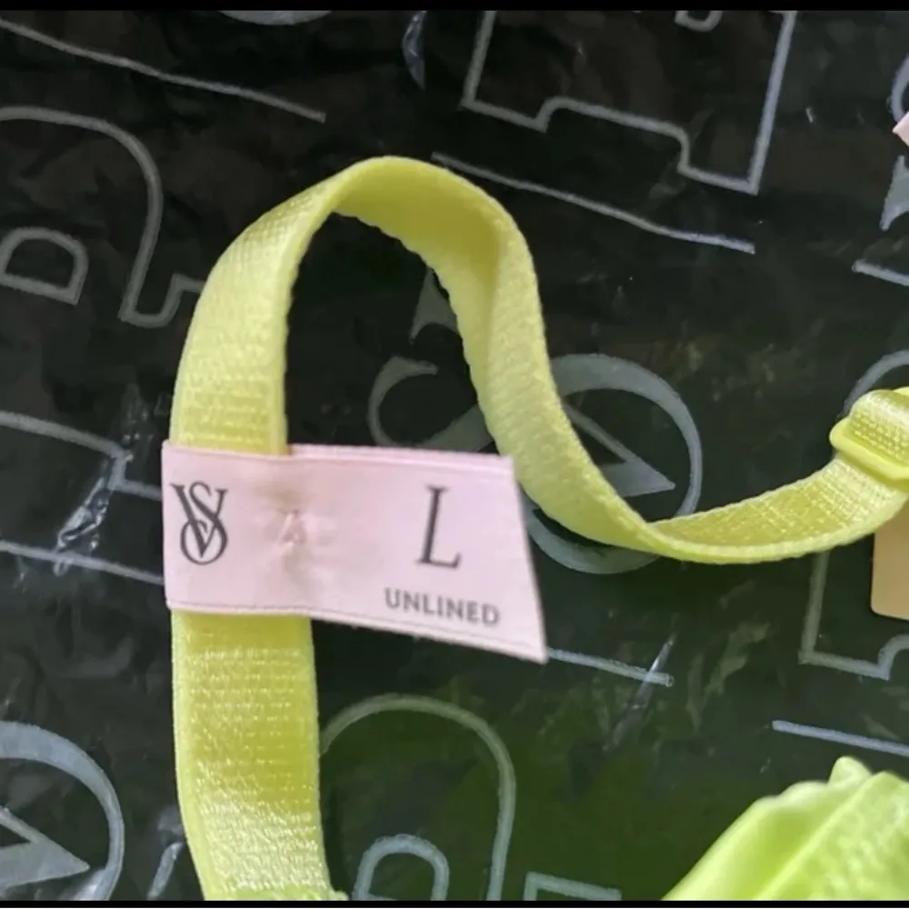 PINK VICTORIAS SECRET TEASE SQUARE BRA NEON YELLOW - Image 7