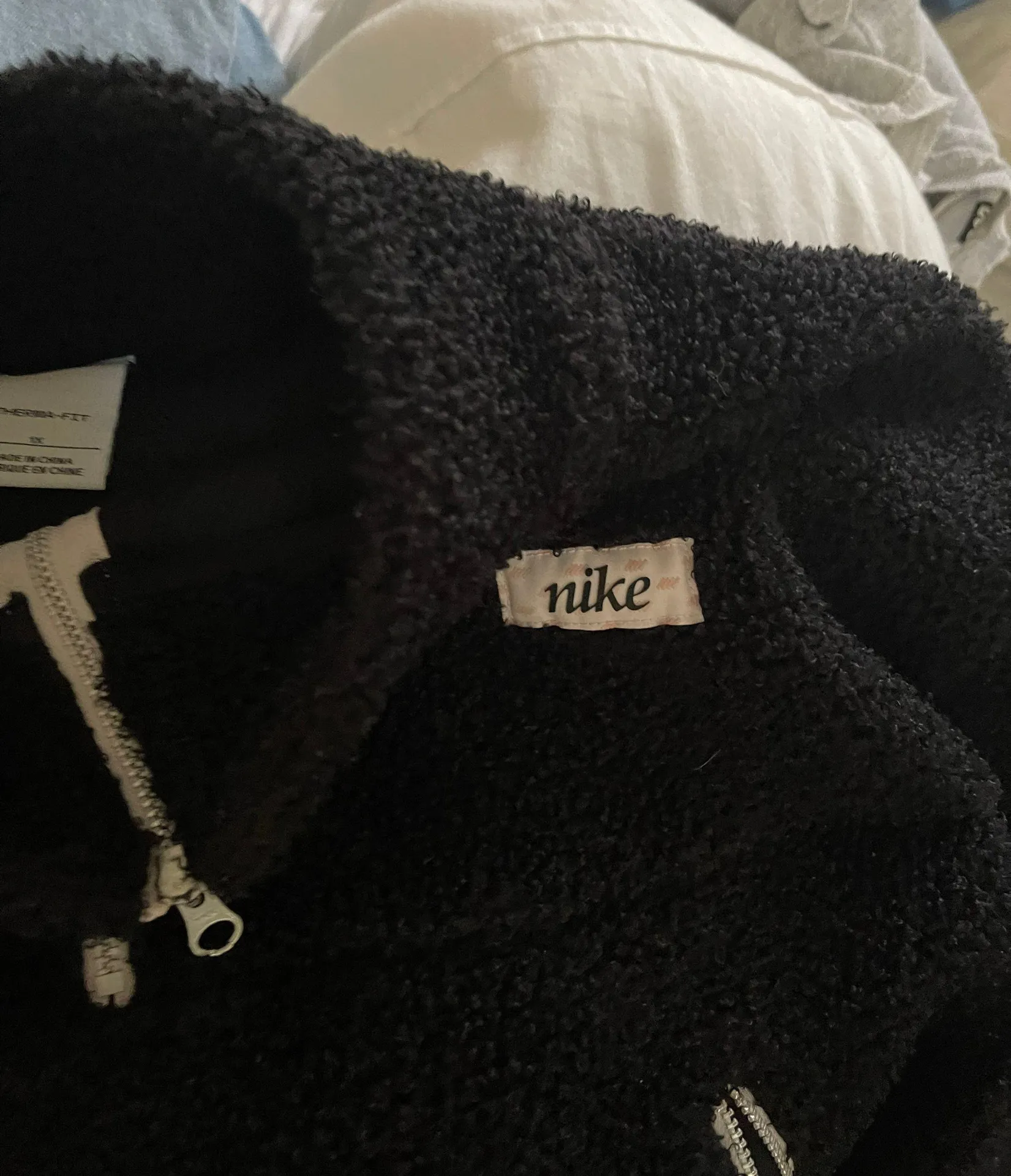 Nike Therma-FIT Women's 1/2-Zip Top - Image 4