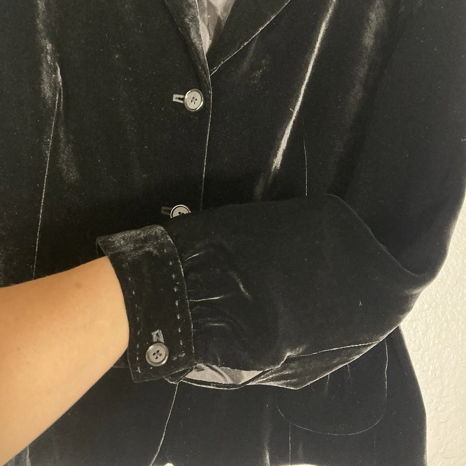 Tahari Velvet Silk Blend Blazer Women’s M Black Rocker Chic Edgy Glam Elegance - Image 4