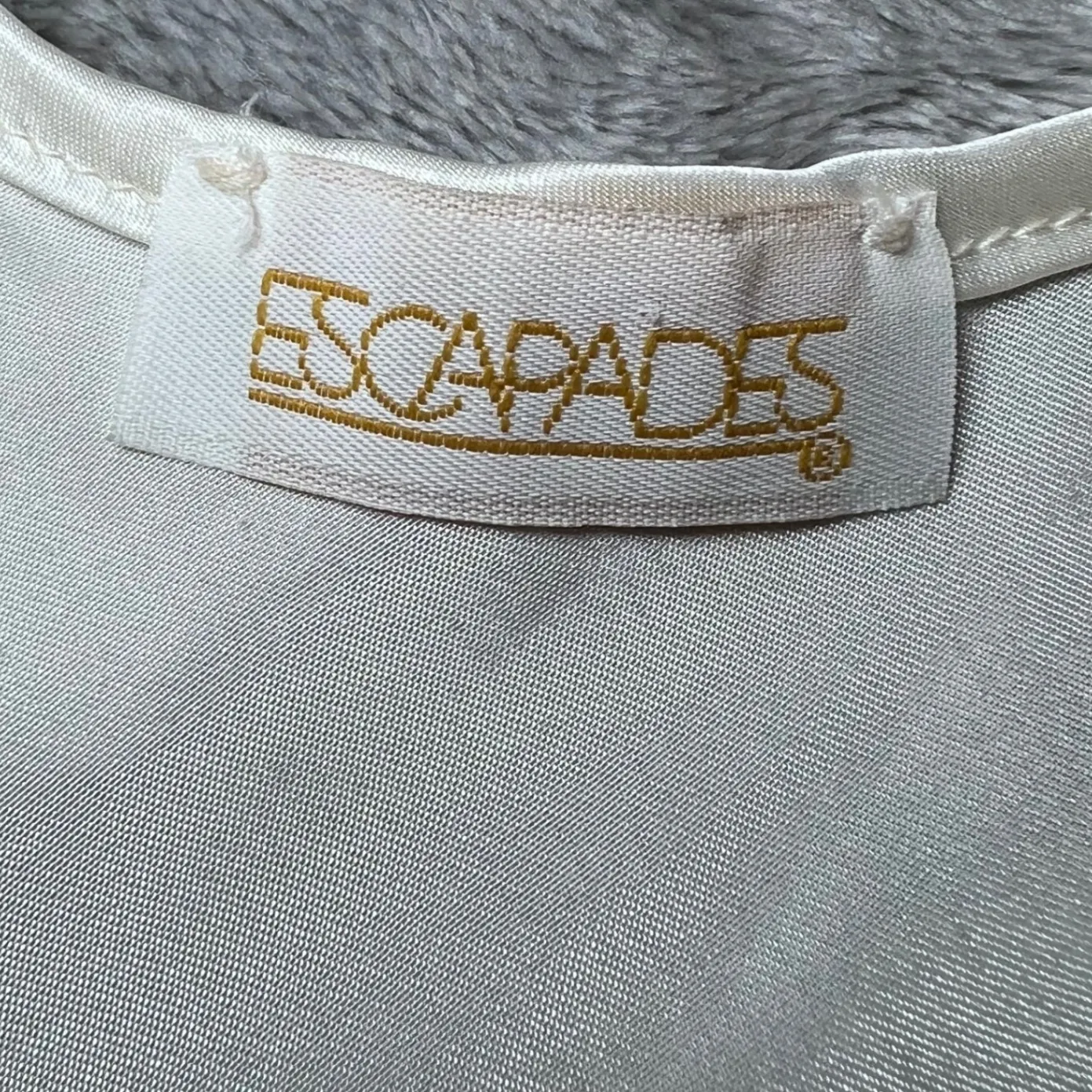 Escapades Camisole Womens Medium Ivory Vintage Lingerie Slip Cami Top Lace Trim White - Image 6