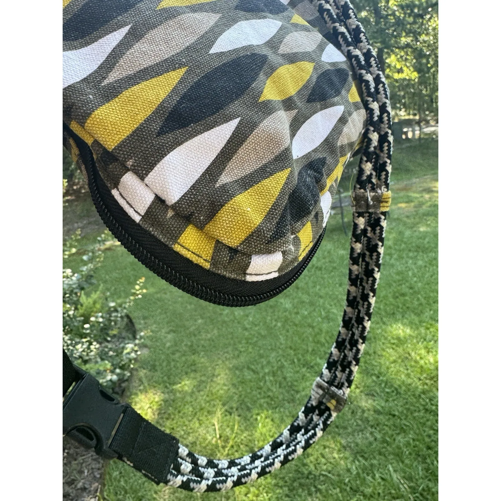 Kavu Crossbody Bag Purse Adjustable Strap Compact Hipster Bag Cotton Canvas - Image 3