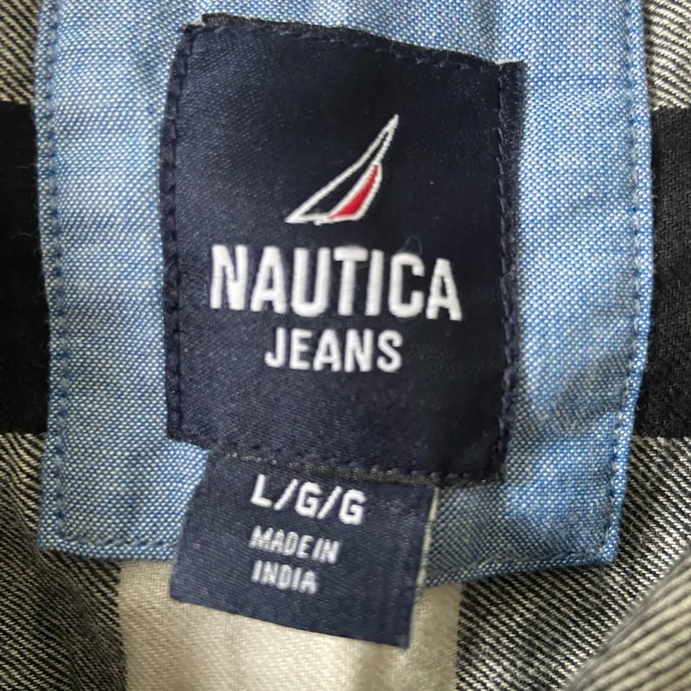 Nautica Jeans Black and Cream Plaid Flannel Shirt Camping, Grunge, Punk, Cozy Size L - Image 3