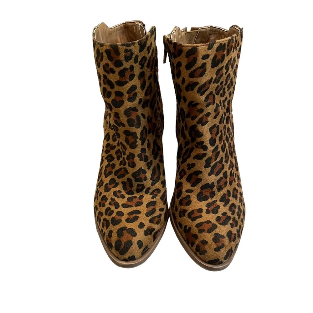 Very Volatile Women's Lacey Ankle Bootie, Sz 8 - Image 6