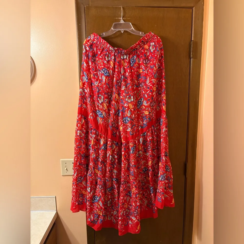 NWT  Caroline Red Floral Pants - Image 6