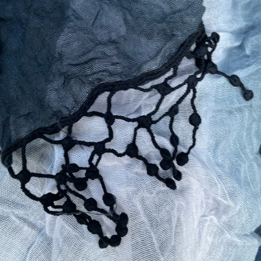 Black and White Ombre Scarf with fringe Pretty - Image 6