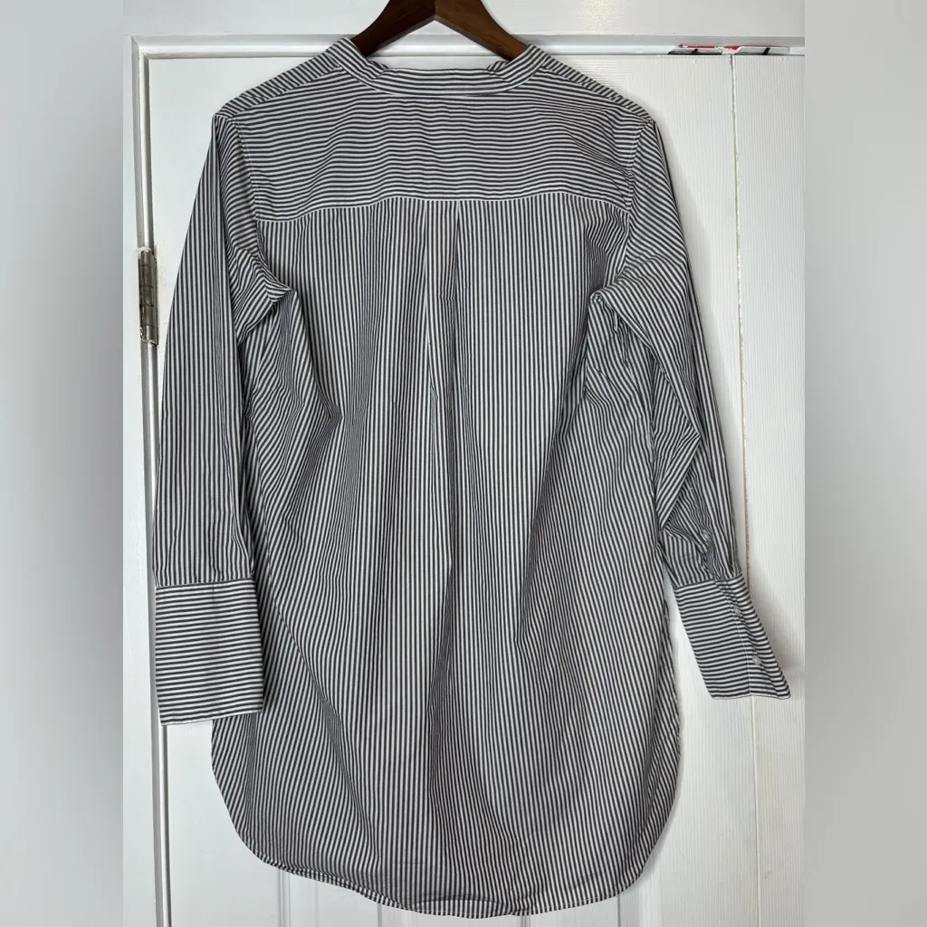 Uniqlo Grey and White Striped Tunic Blouse Oversized‎ Size Small EUC - Image 2