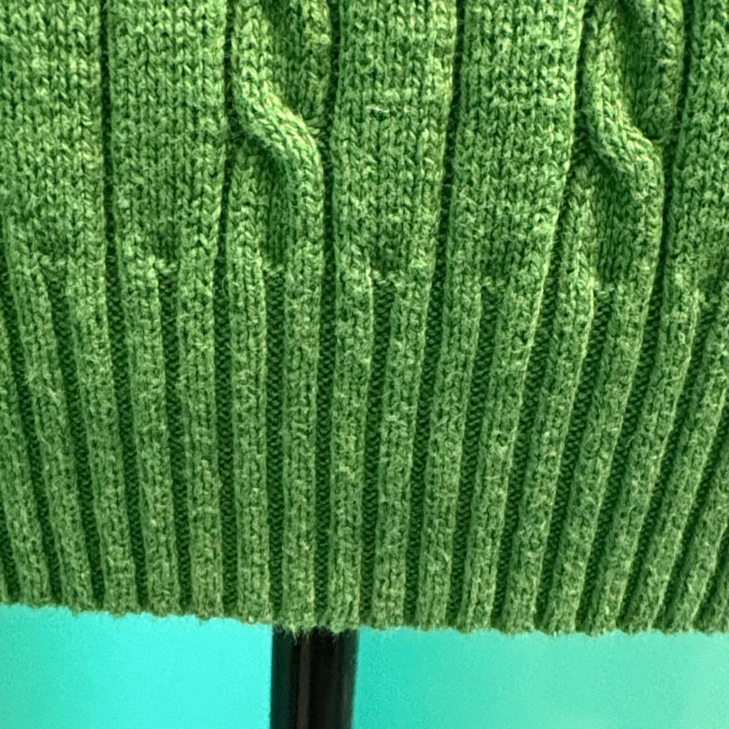 Izod Classic Green Cable Knit Sweater - Image 9