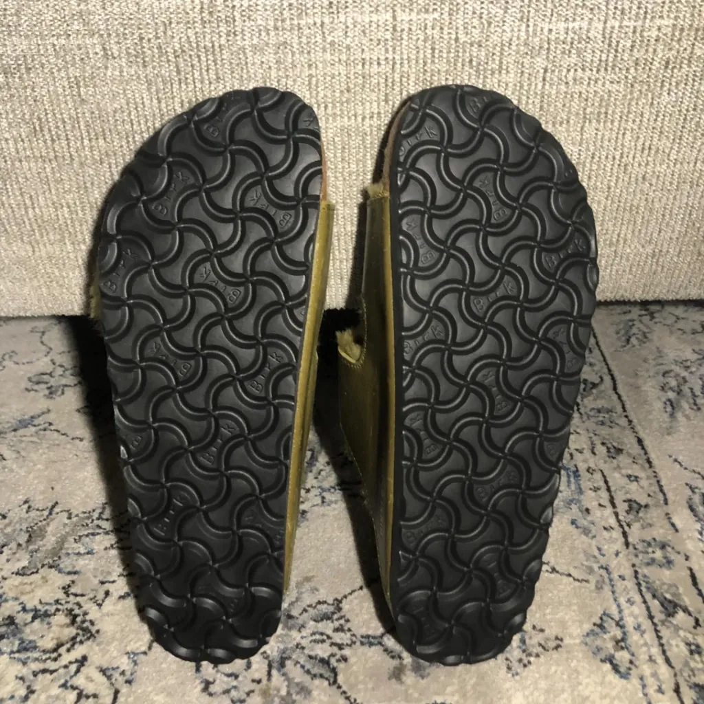 Birkenstock Arizona Big buckle Shearling sandal slide fur olive green - Image 10