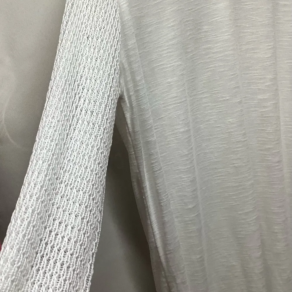 Pol knit top. White. Size Large - Image 13