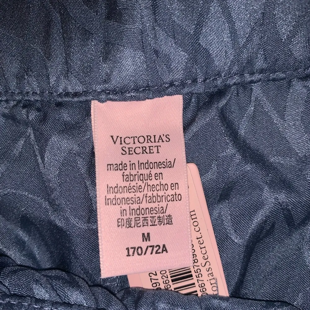 Victoria's Secret Blue All Over Pattern Satin Silky PJ Sleep  Lounge Shorts M - Image 5