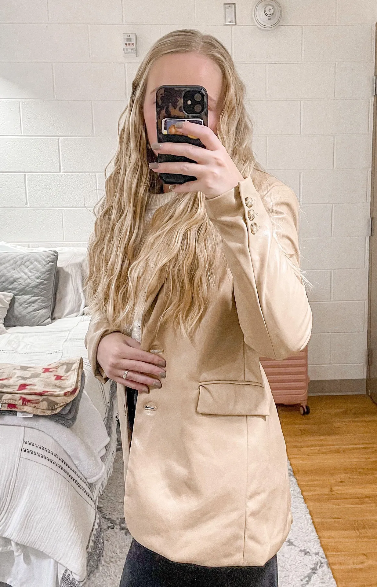 NWT  Leather Faux Tan Beige Blazer Coat Jacket Blogger Pinterest Fav Cream - Image 4