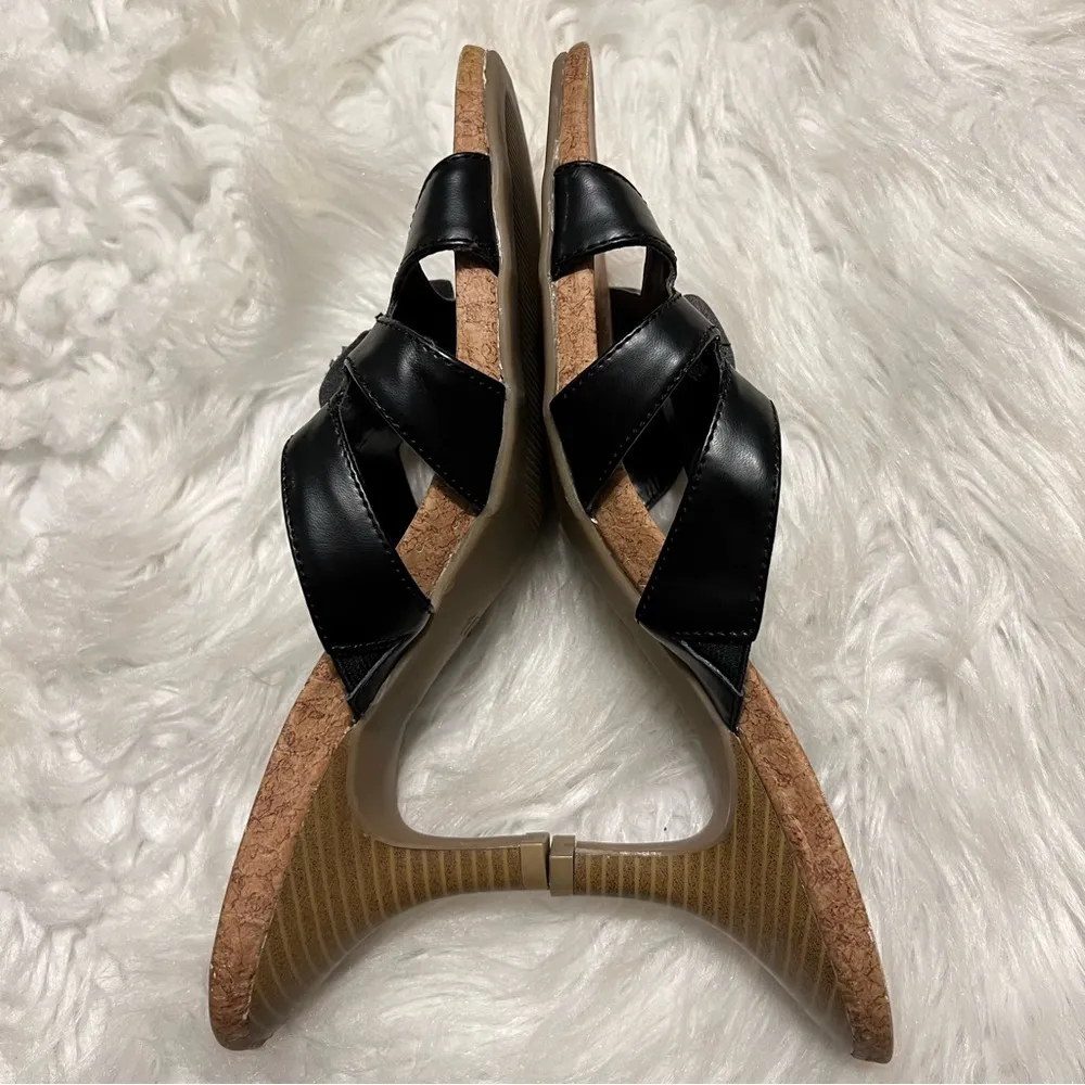 Life Stride Kitten Heel Sandals Black Open Toe Size 10 Floral embellishments - Image 7