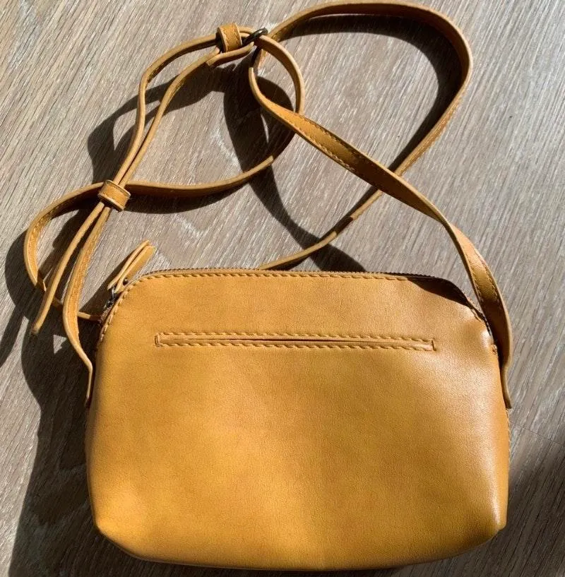 Universal Thread Crossbody Bag - Image 2