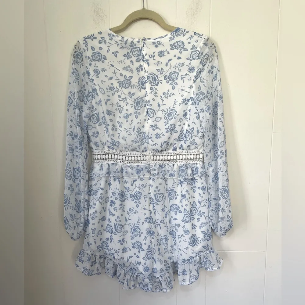 Disney Princess White Blue Floral Long Sleeve Lined Romper ~ FLAWED ~ Size M - Image 2