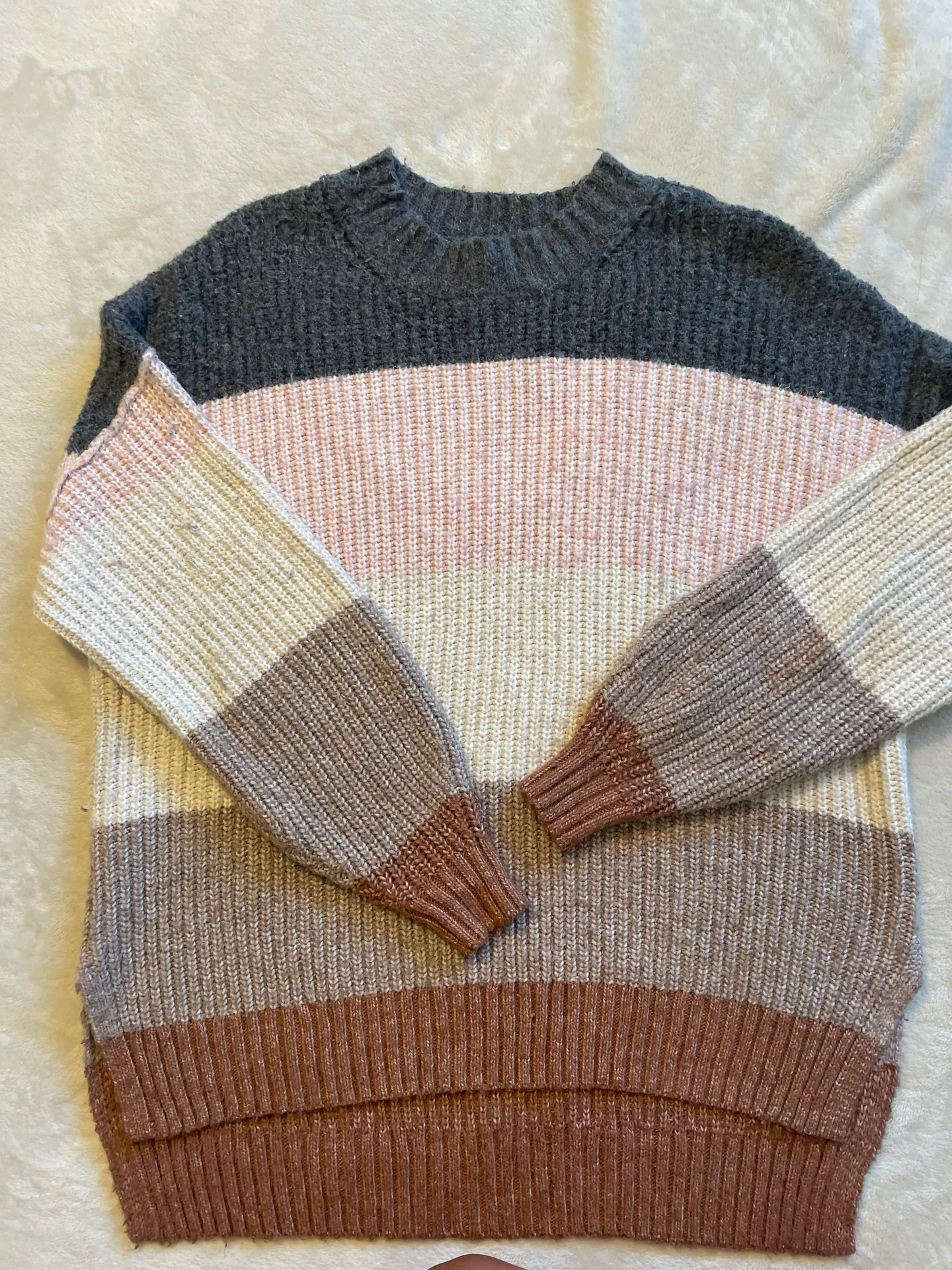 American Eagle Sweater - Image 3