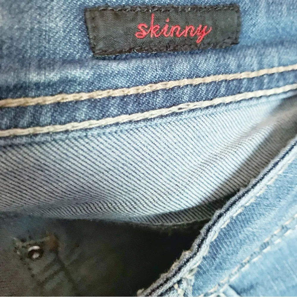 EARL Jeans Faded Blue Wash Bling Pocket Skinny Fit 10 - Image 6