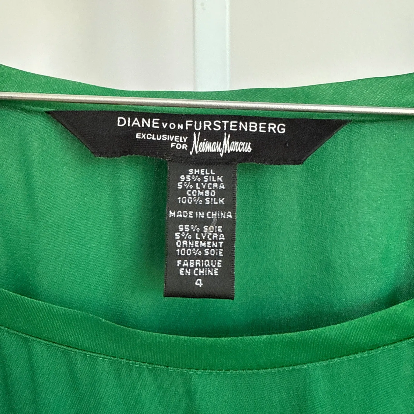 Diane‎ von Furstenberg Neiman Marcus Green Silk 3/4 Sleeve Top Luxury Feminine - Image 4
