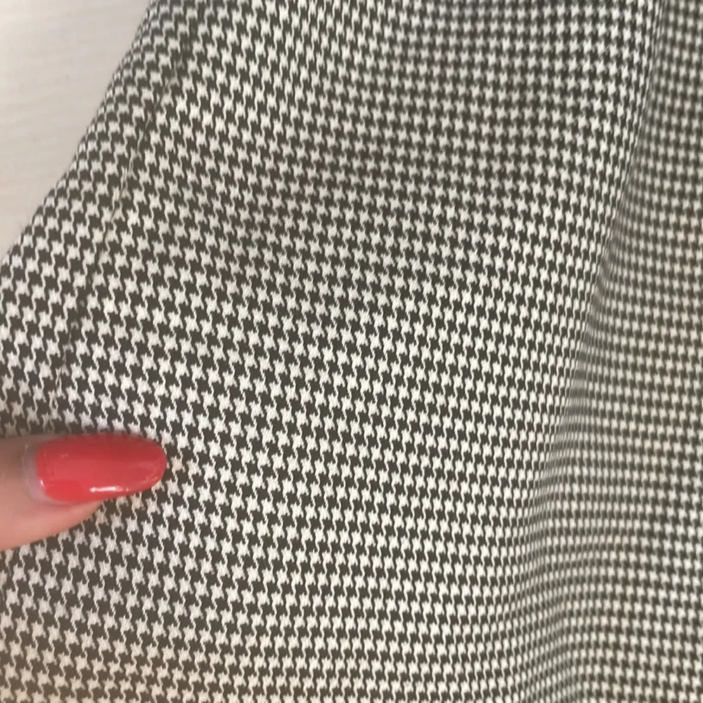 Zara Houndstooth Wrap Skirt - Image 6
