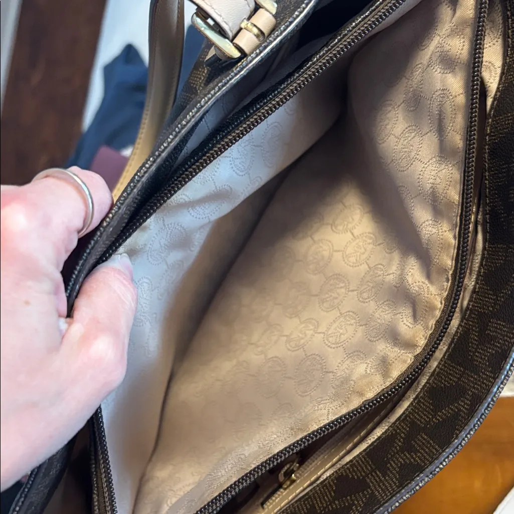 Michael Kors Brown Logo Medium Jet Set Logo Tote Bag - Image 7