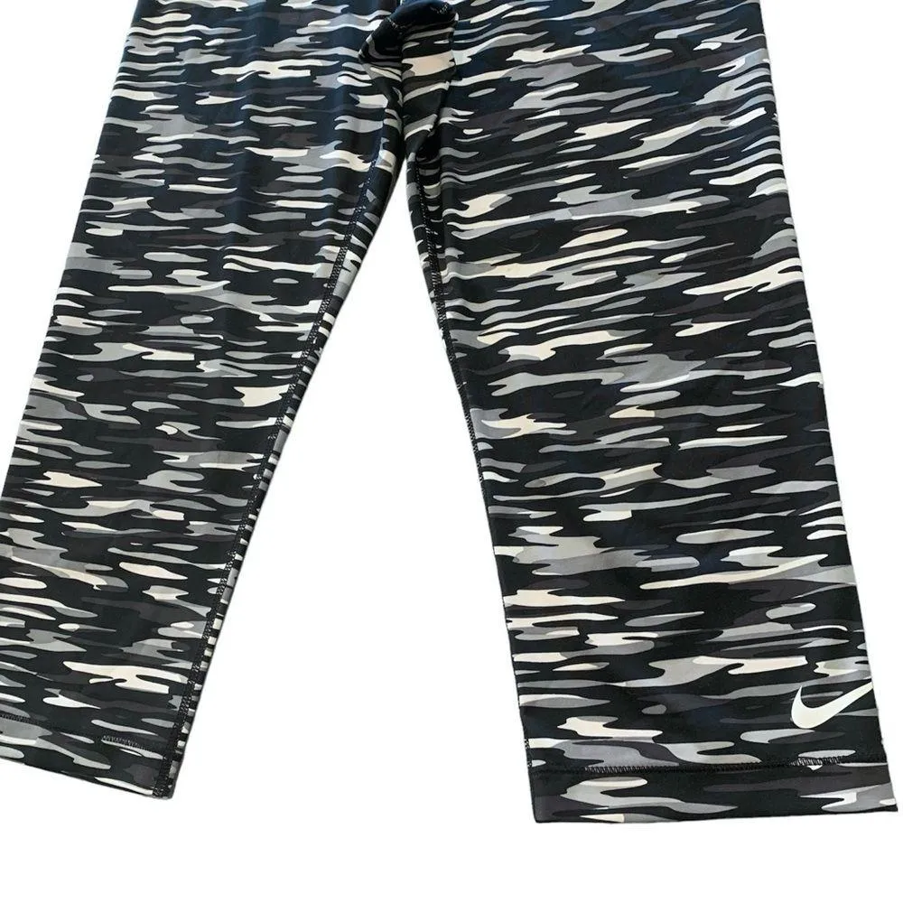 Women's Nike Pro black white Haze Compression Fit Capri Leggings - Image 4