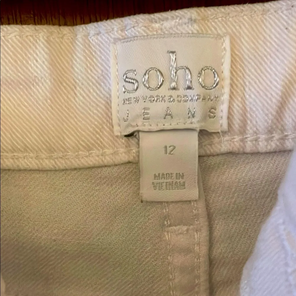 New York & Company White Jean Shorts Classic Summer Style Size 12 - Image 3