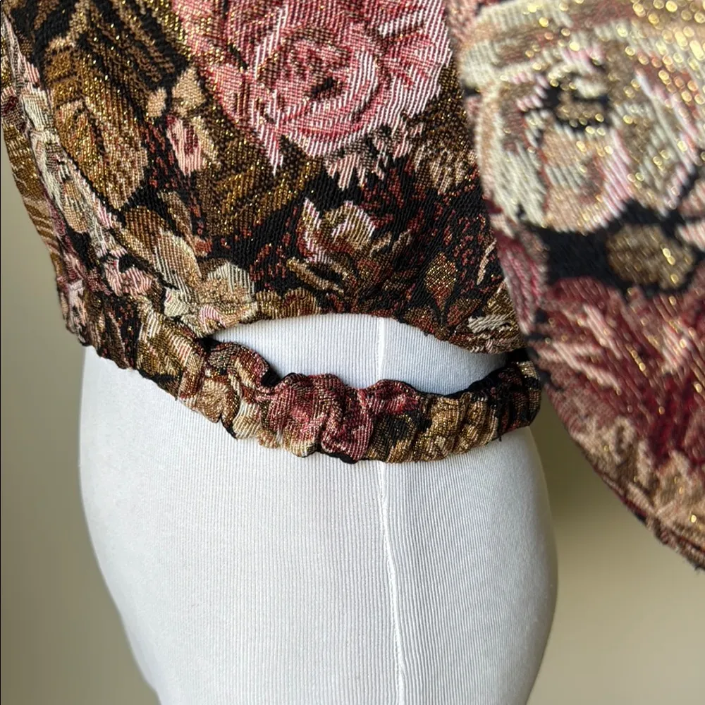 Girl Tribe Co Jacquard Crop Top With Side Cut Outs Pink Size M - Image 4