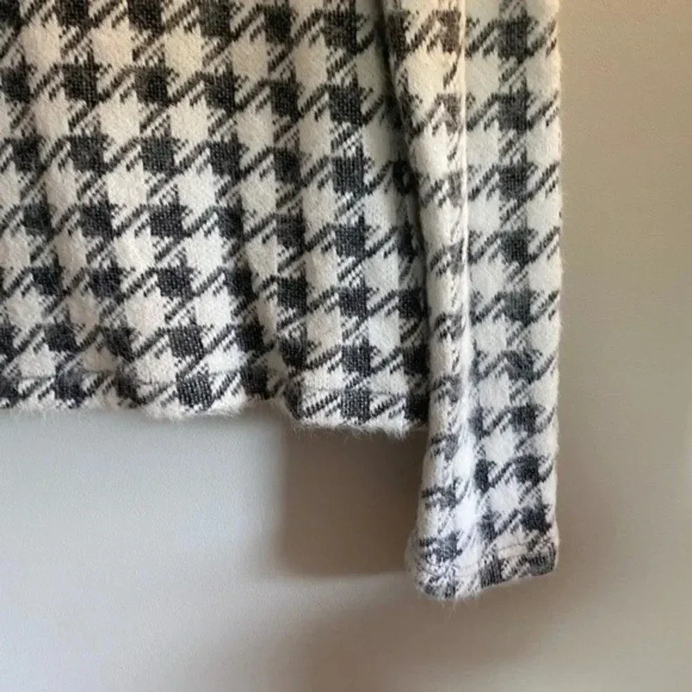 MELLODAY  Fuzzy Houndstooth Sweater - Image 4