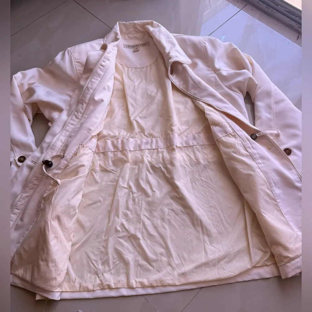 London Fog vintage jacket beige light zipper bottom tie long sleeve size M - Image 8