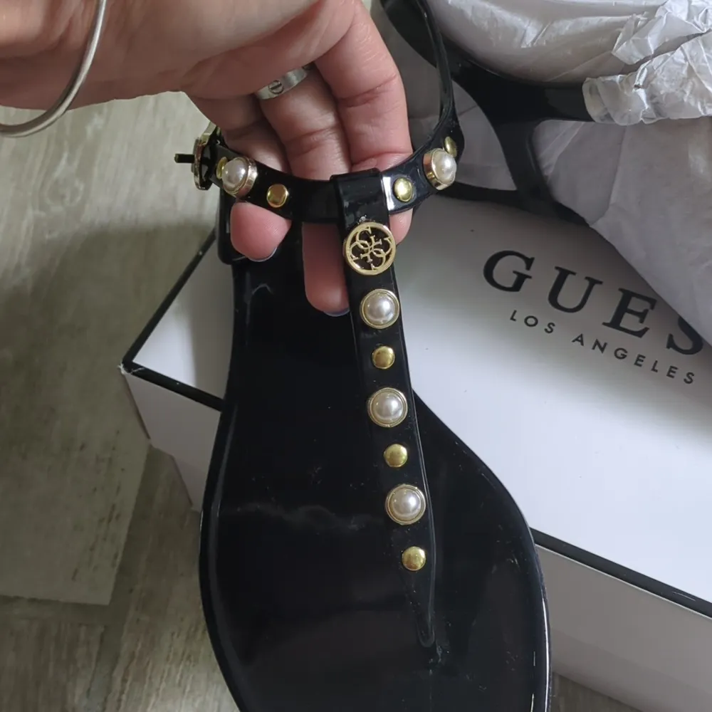 NWT Guess Janaye Jelly T-Strap Sandals with Studs and Pearls - Image 4