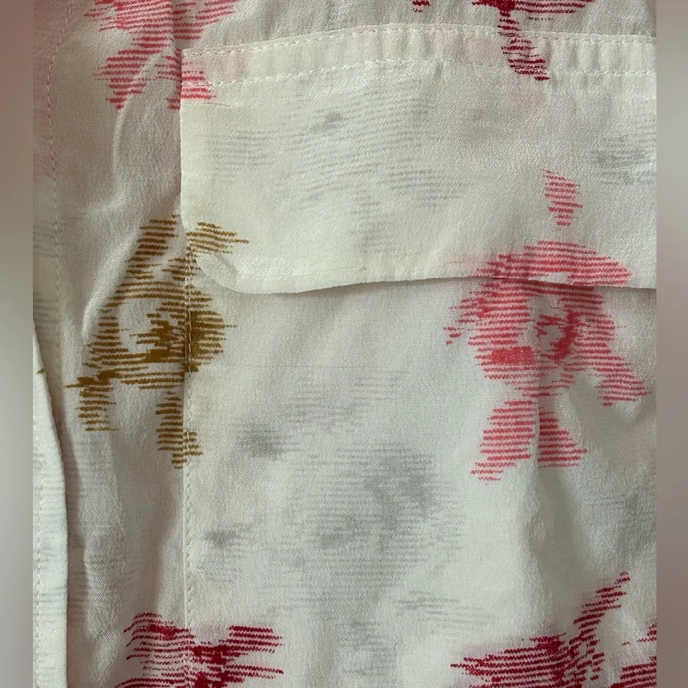 Equipment femme silk floral button down short sleeve top Sz XS - Image 5