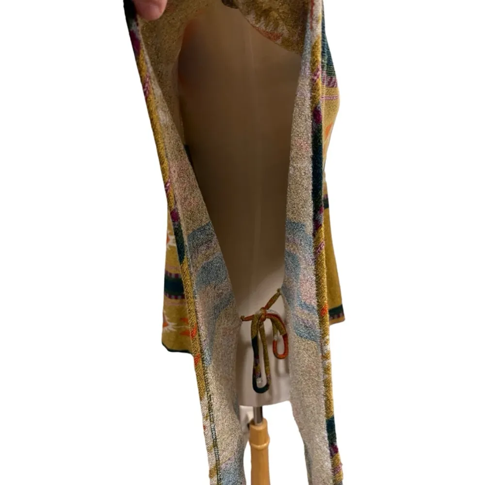 Tyche Women's  Medium Poncho - Image 5