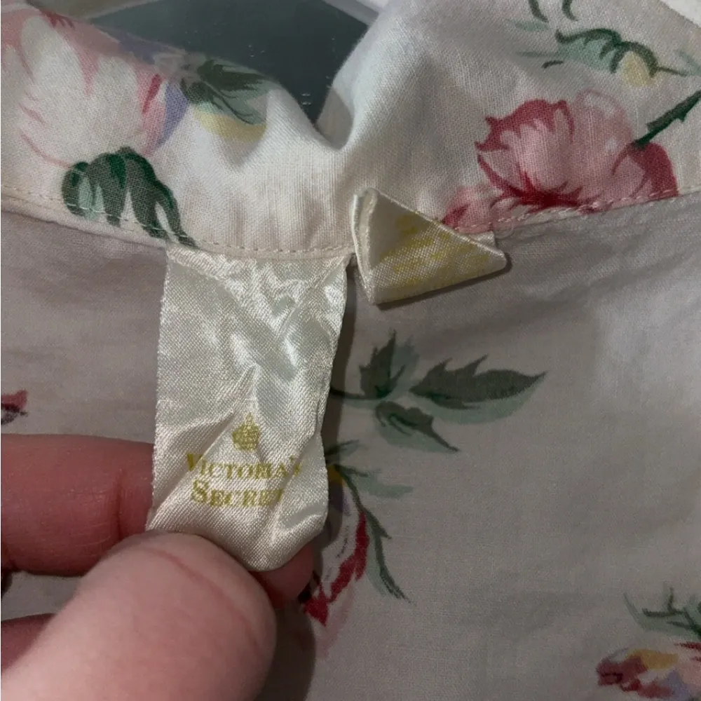 Victorias Secret Vintage Floral Pajama Set - Image 4