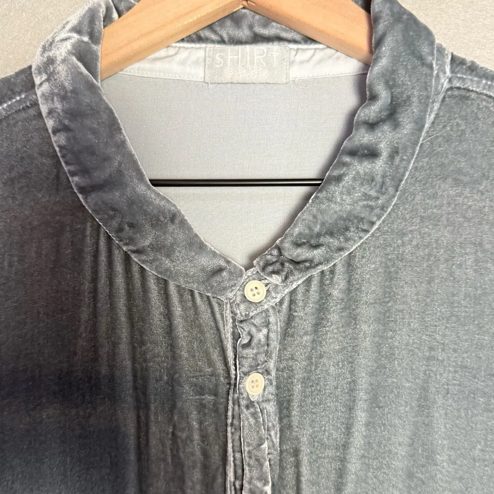 CP Shades Women’s Romy Long Sleeve Button Down in Blue Gray Velvet size L - Image 3
