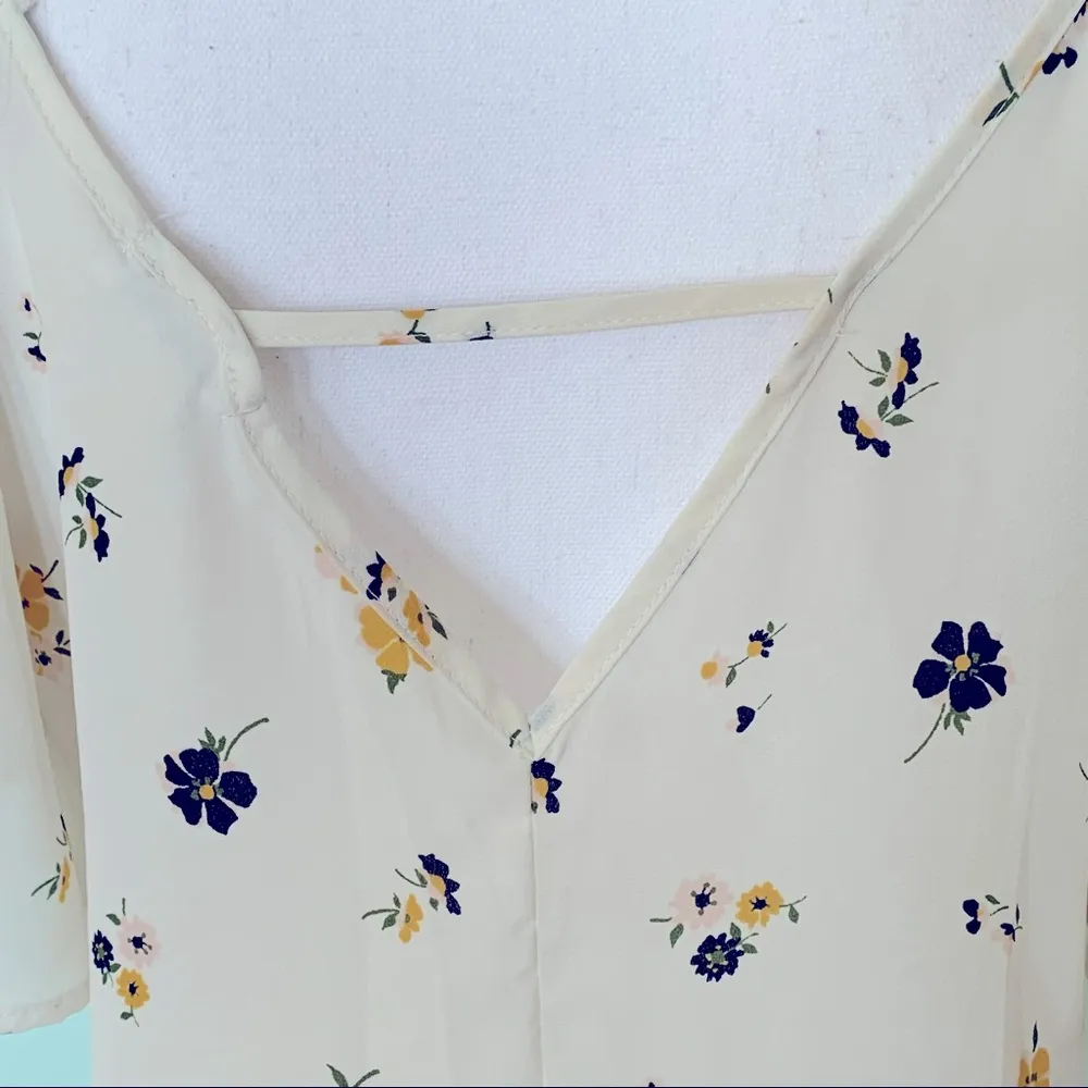 Sienna Sky Floral Cold Shoulder Lace Trim Semi Sheer Blouse Top M - Image 6